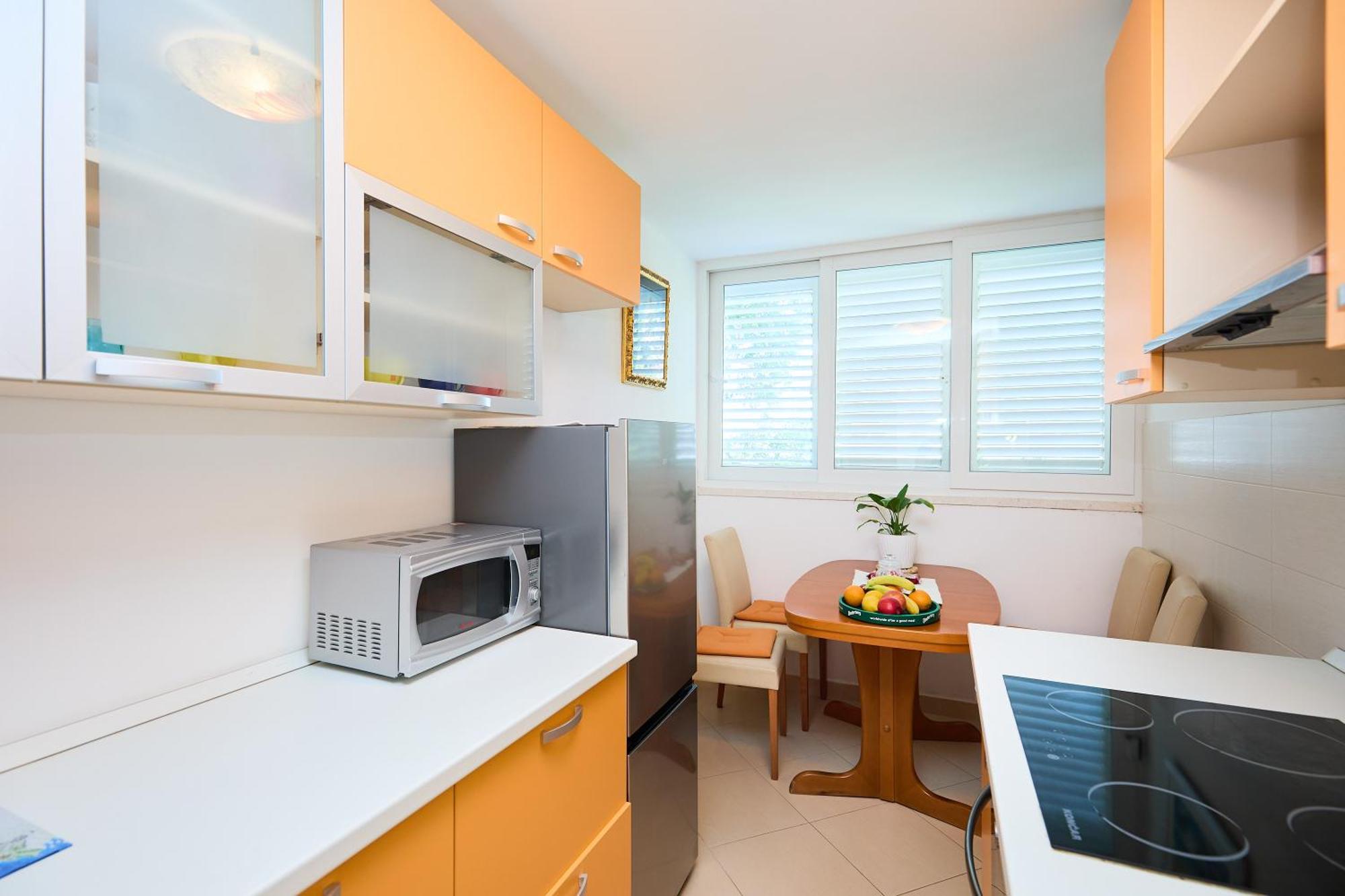 Apartment Promenada- 4Pax With Parking Dubrovnik Exterior photo