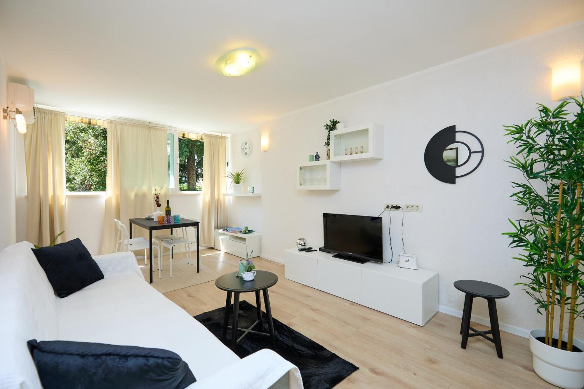 Apartment Promenada- 4Pax With Parking Dubrovnik Exterior photo